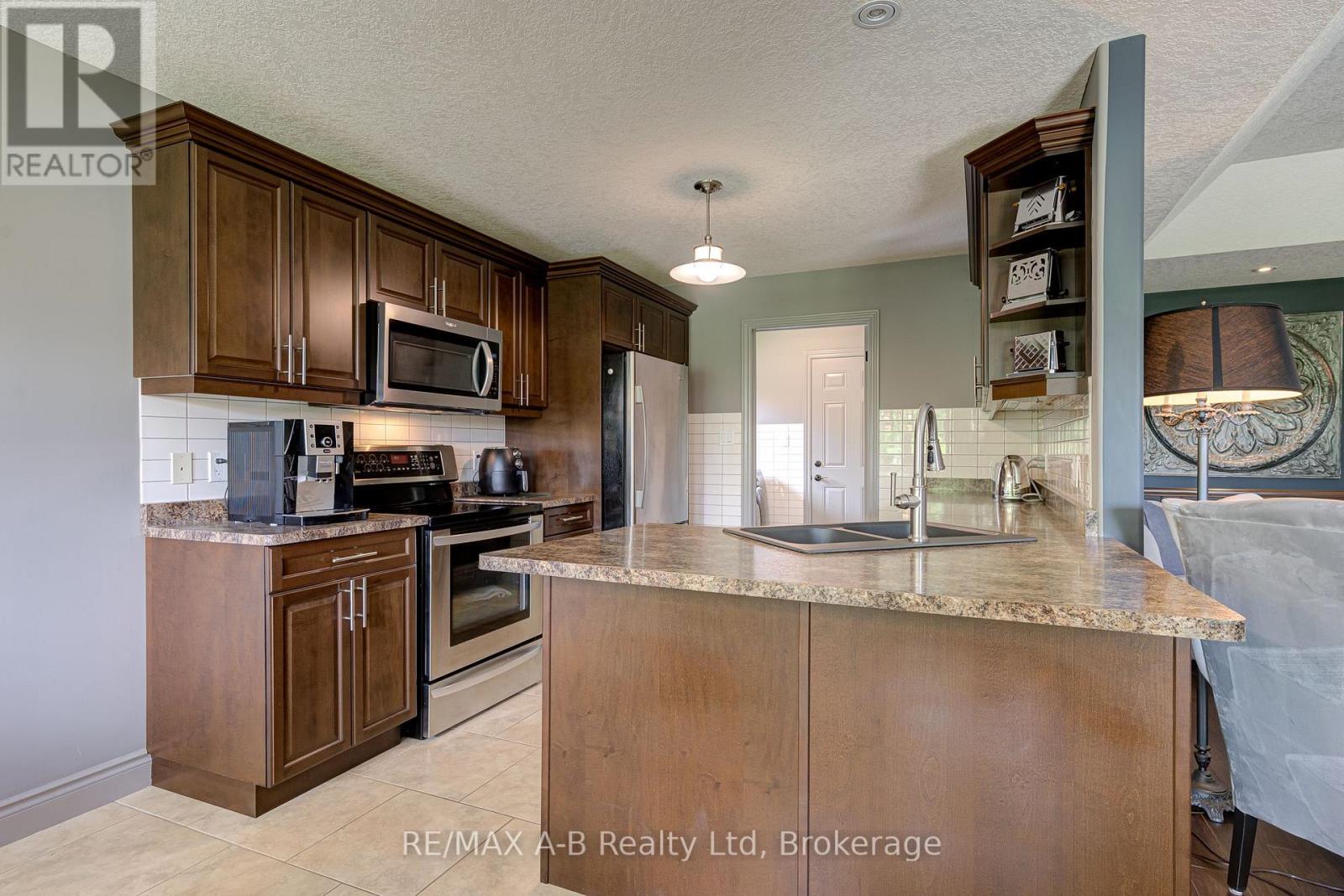 131 Guest Court, St. Marys, Ontario  N4X 1E5 - Photo 21 - X13800188