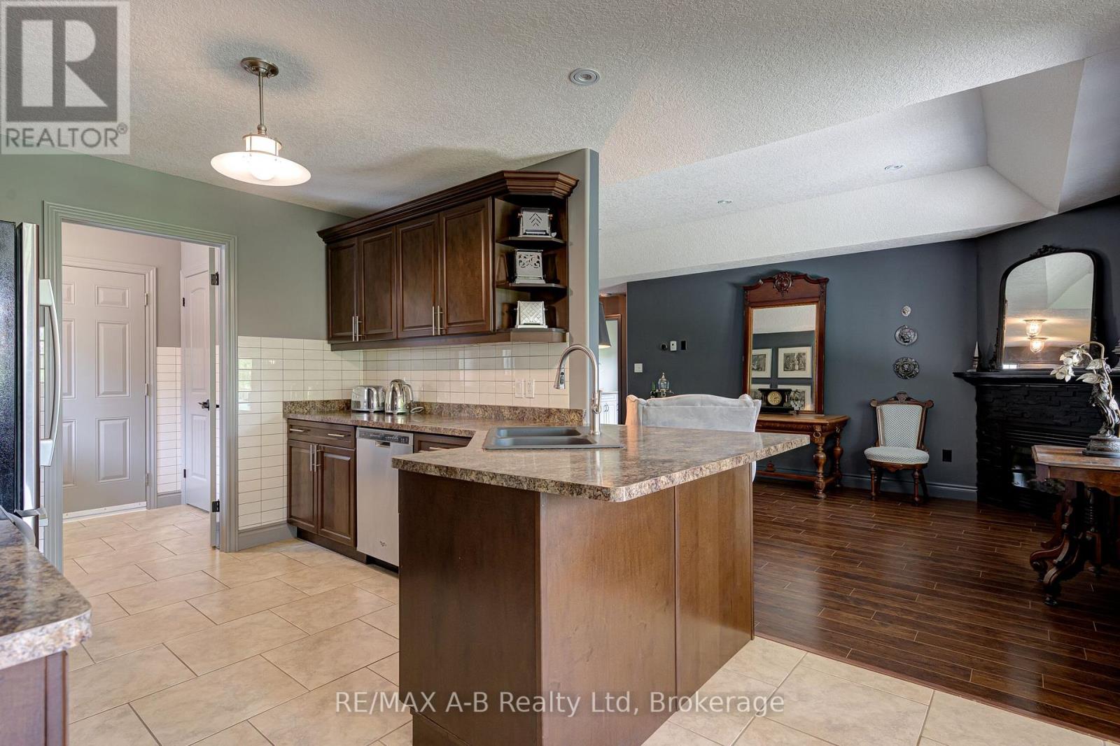 131 Guest Court, St. Marys, Ontario  N4X 1E5 - Photo 22 - X13800188