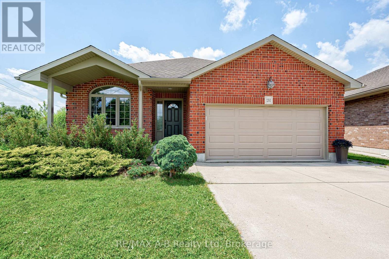 131 Guest Court, St. Marys, Ontario  N4X 1E5 - Photo 3 - X13800188