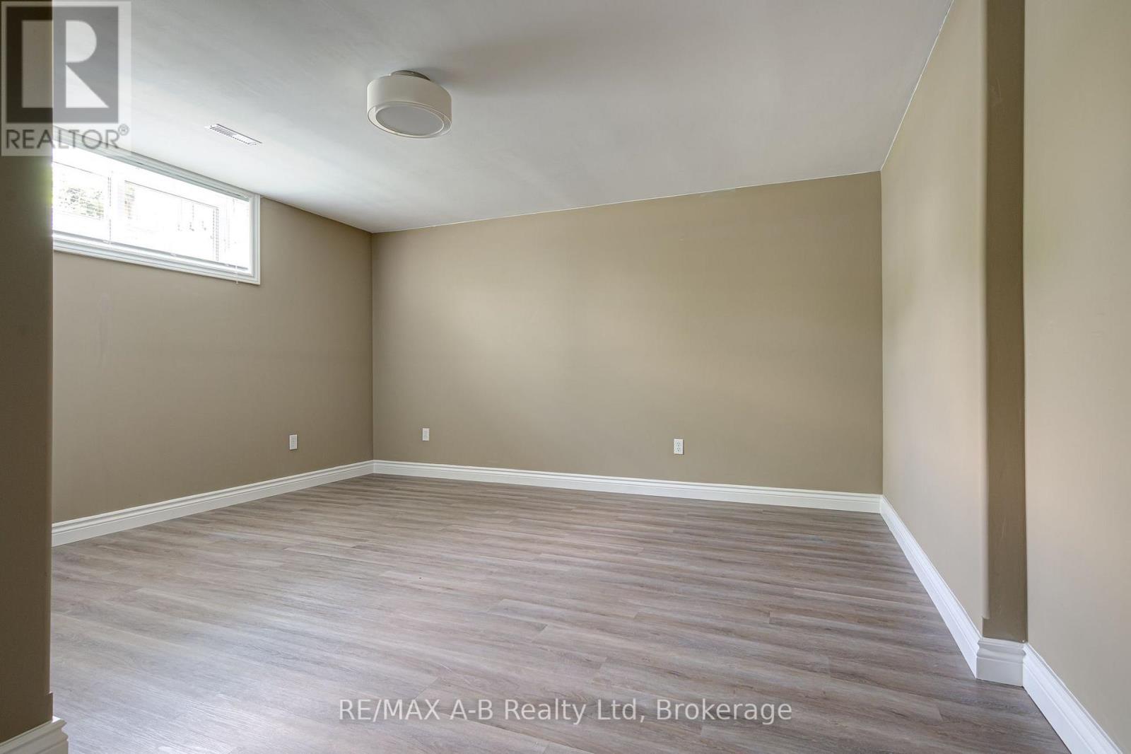 131 Guest Court, St. Marys, Ontario  N4X 1E5 - Photo 36 - X13800188