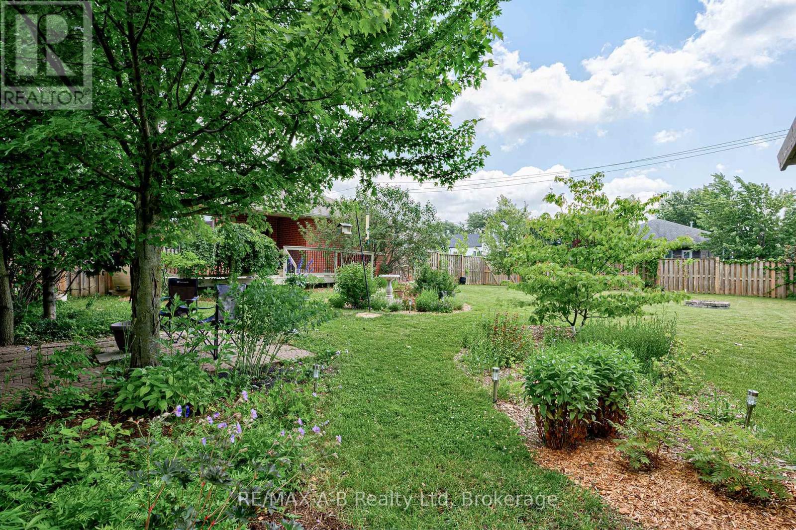 131 Guest Court, St. Marys, Ontario  N4X 1E5 - Photo 43 - X13800188