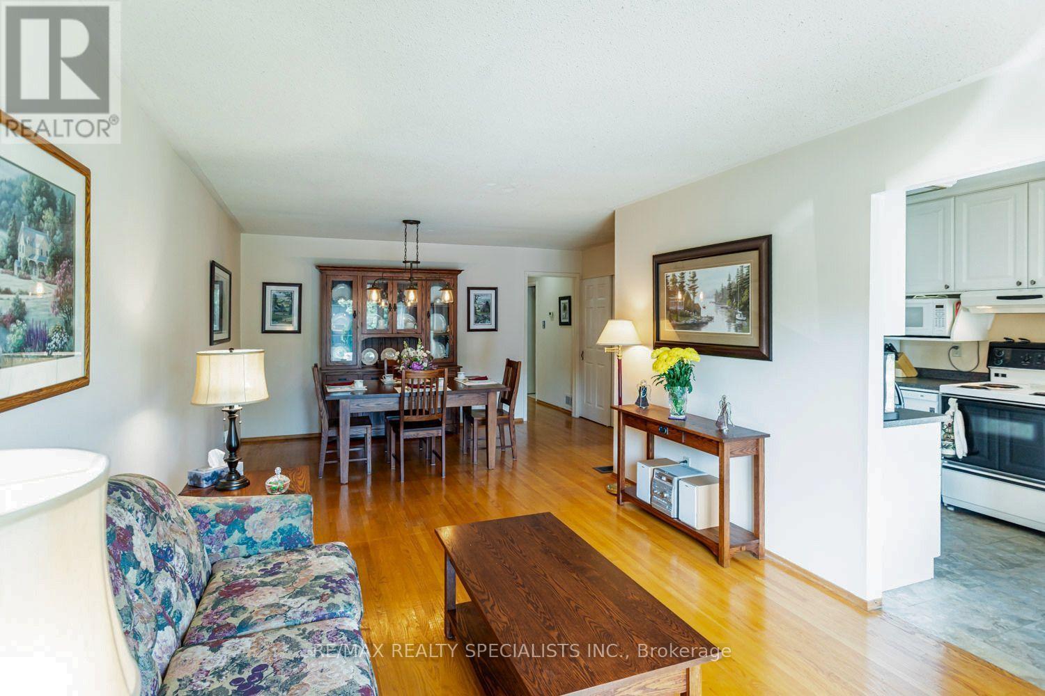 32 Falconer Drive, Mississauga (Streetsville), Ontario  L5N 1M4 - Photo 13 - W13800122