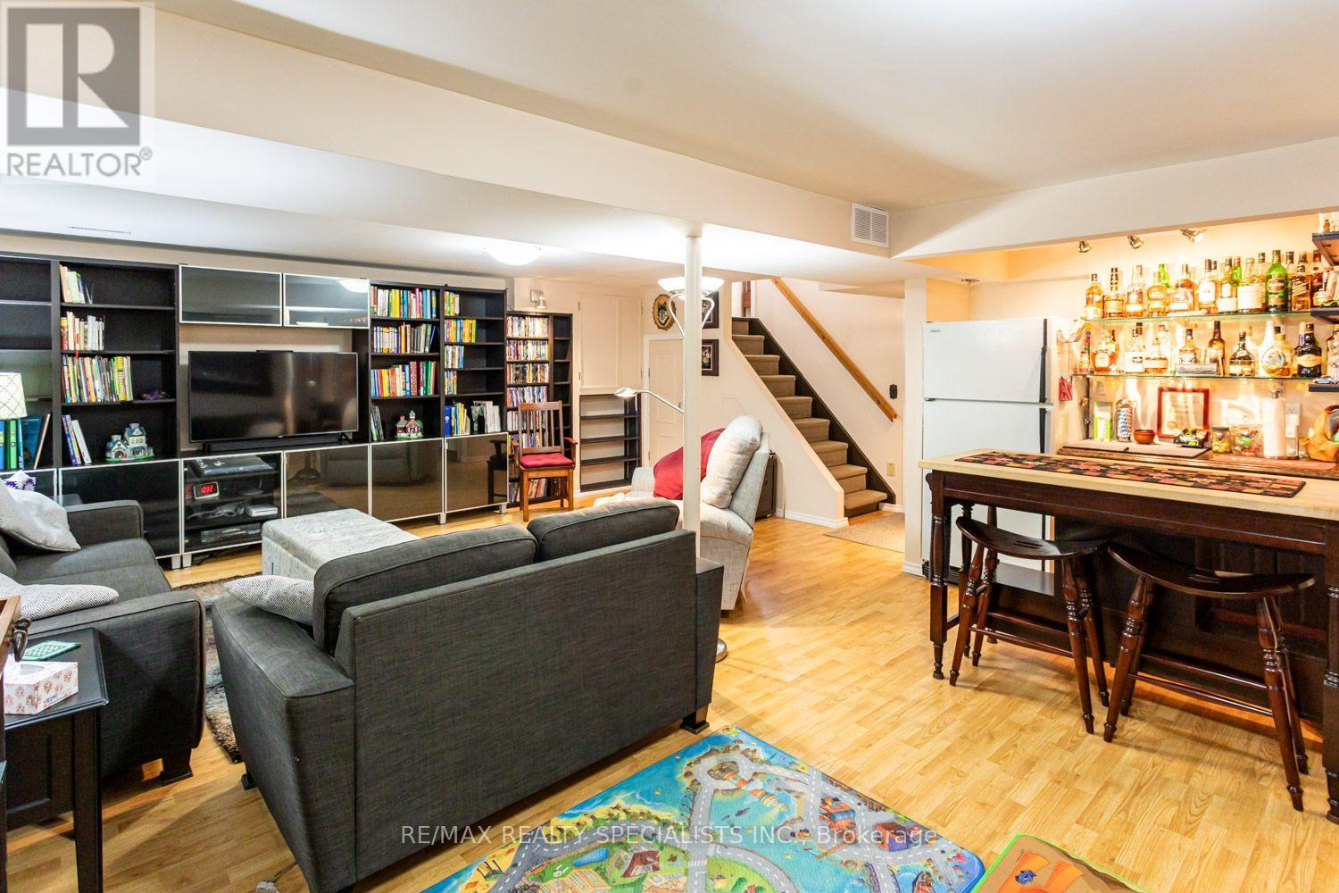 32 Falconer Drive, Mississauga (Streetsville), Ontario  L5N 1M4 - Photo 32 - W13800122
