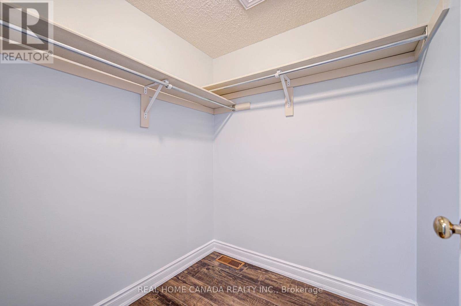 21 Hallen Road, Brampton, Ontario  L6Y 2V5 - Photo 15 - W13800130