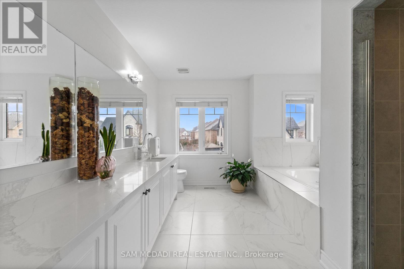 2 Bakersfield Road, Brampton (Vales Of Castlemore), Ontario  L6P 2Z3 - Photo 19 - W13800170