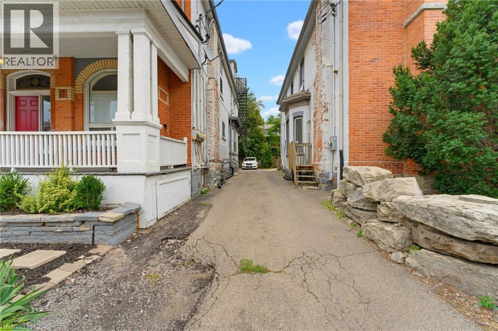 113 Wentworth Street S, Hamilton, Ontario  L8N 2Y6 - Photo 4 - 40864138