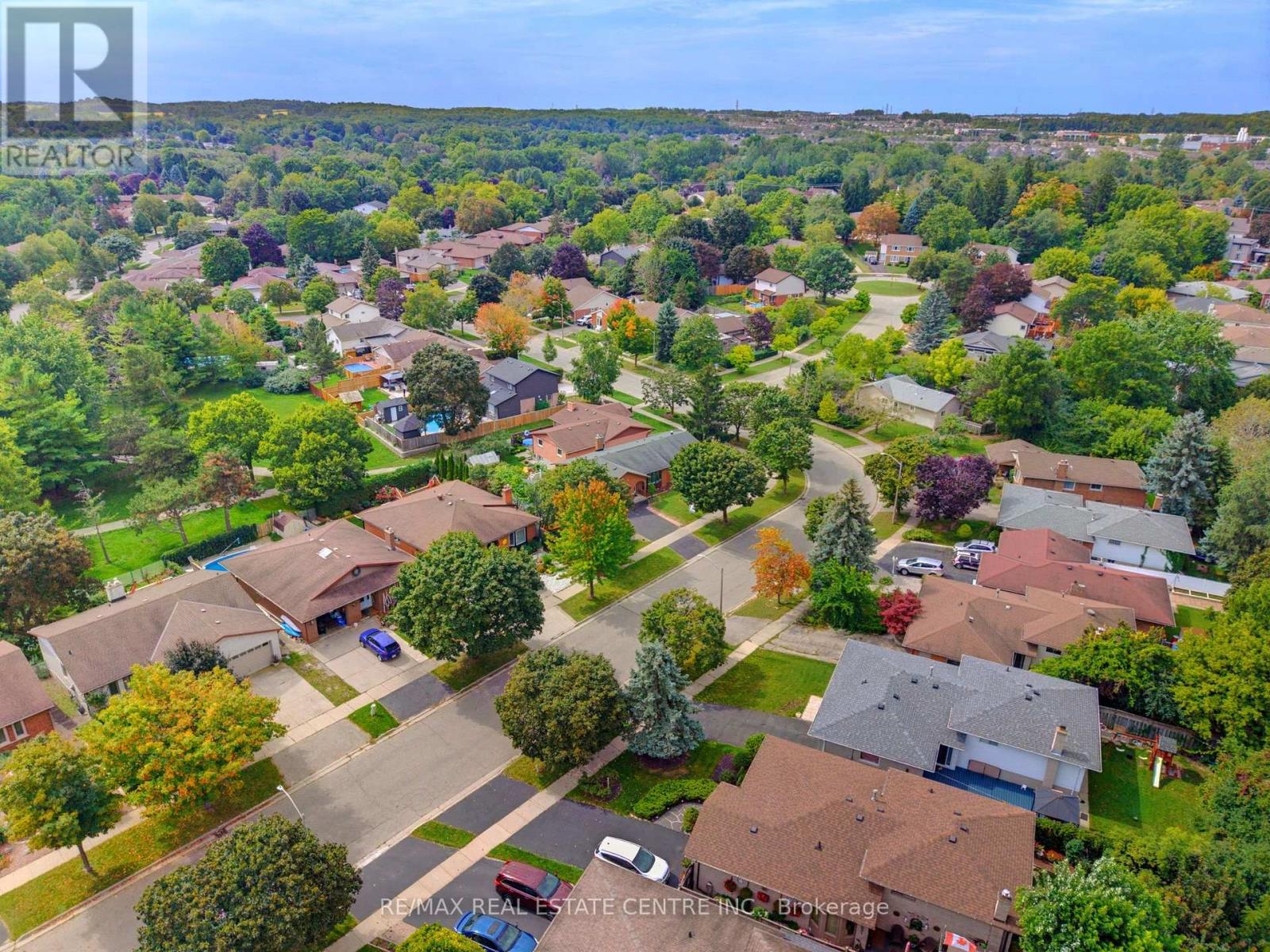 35 Windy Ridge Drive, Kitchener, Ontario  N2P 1R9 - Photo 3 - X13800112