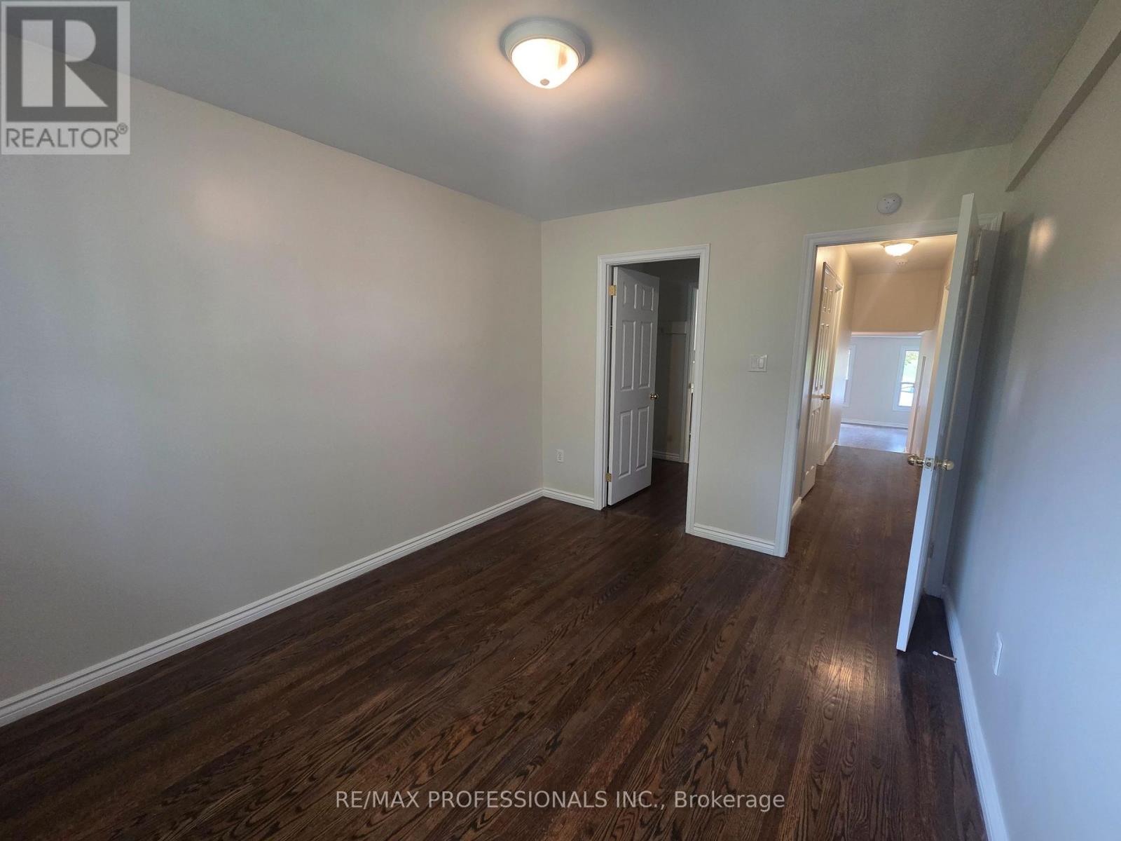 Upper - 881 Lawrence Road, Hamilton, Ontario  L8K 2A4 - Photo 14 - X13800132