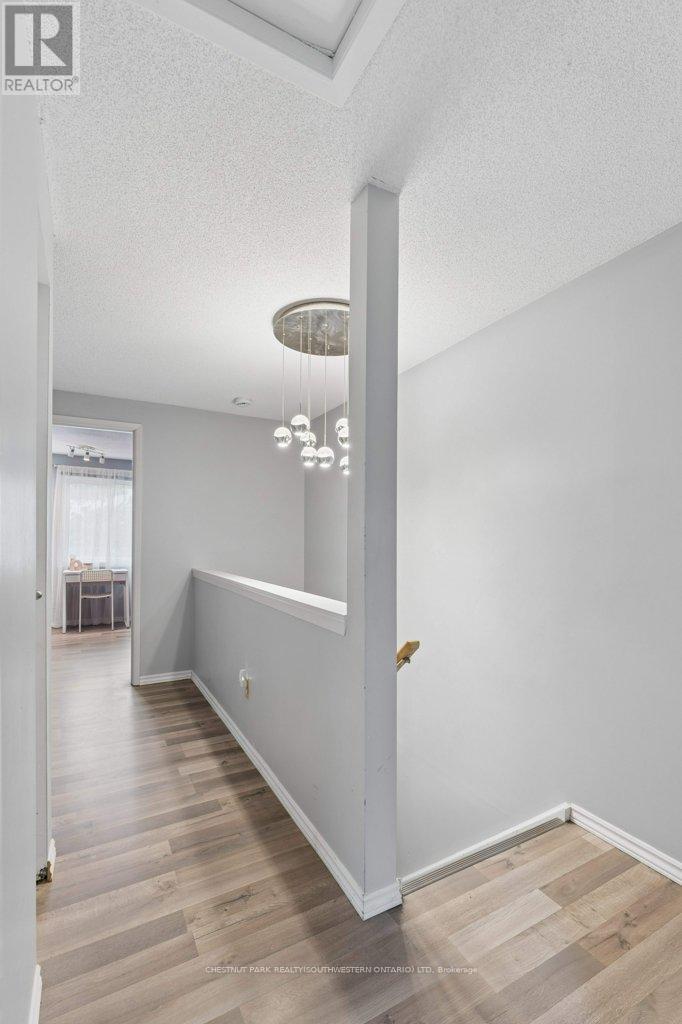 4 - 255 Northlake Drive, Waterloo, Ontario  N2V 1Z2 - Photo 17 - X13800202