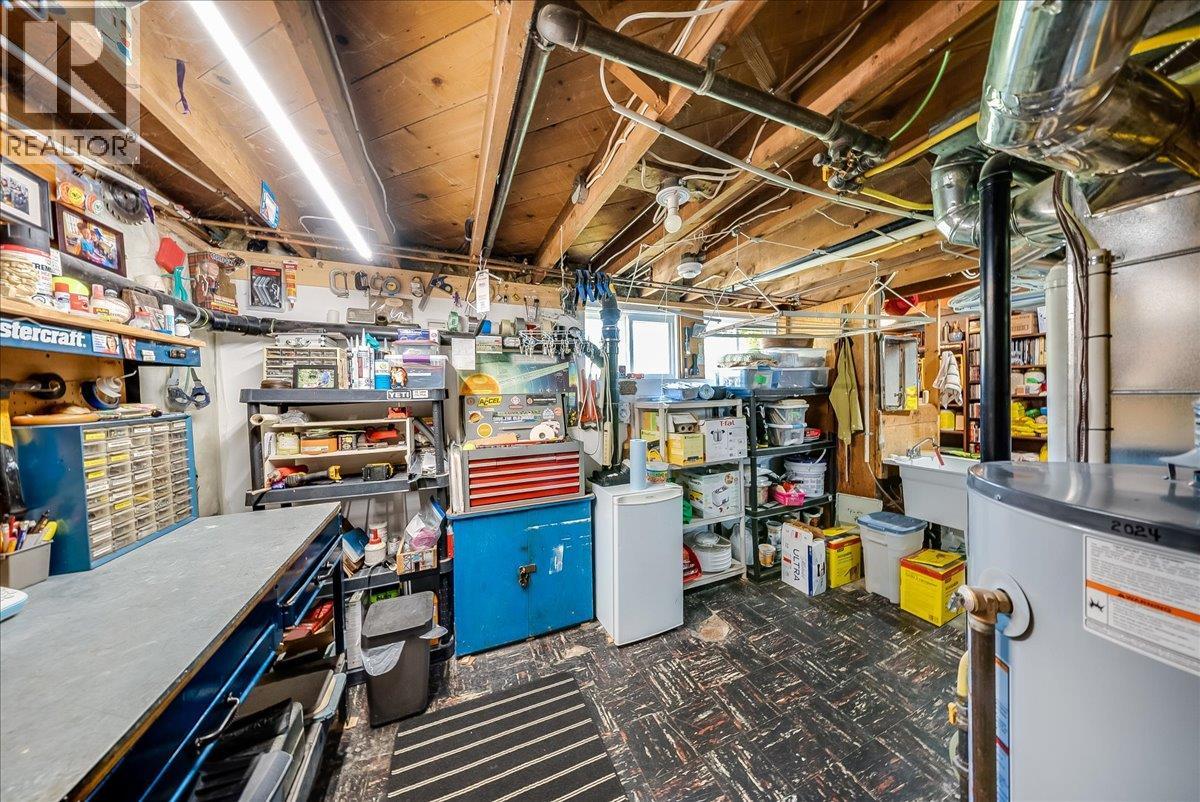 160 Oxford Road, Warfield, British Columbia  V1R 2T3 - Photo 41 - 10401085