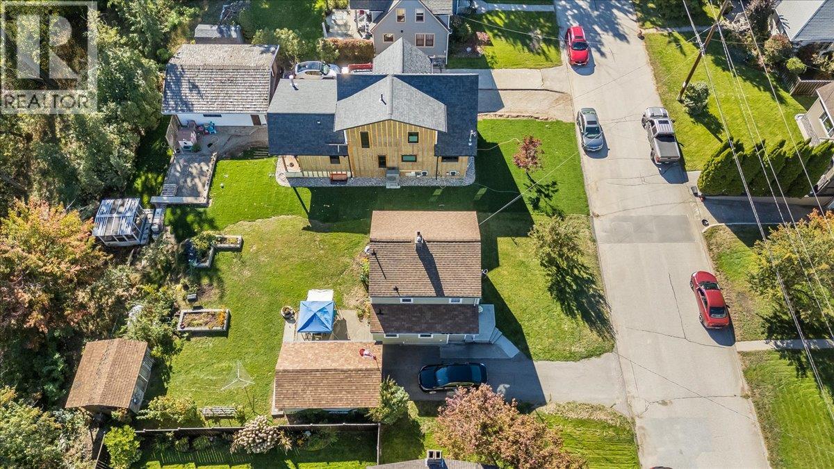160 Oxford Road, Warfield, British Columbia  V1R 2T3 - Photo 47 - 10401085