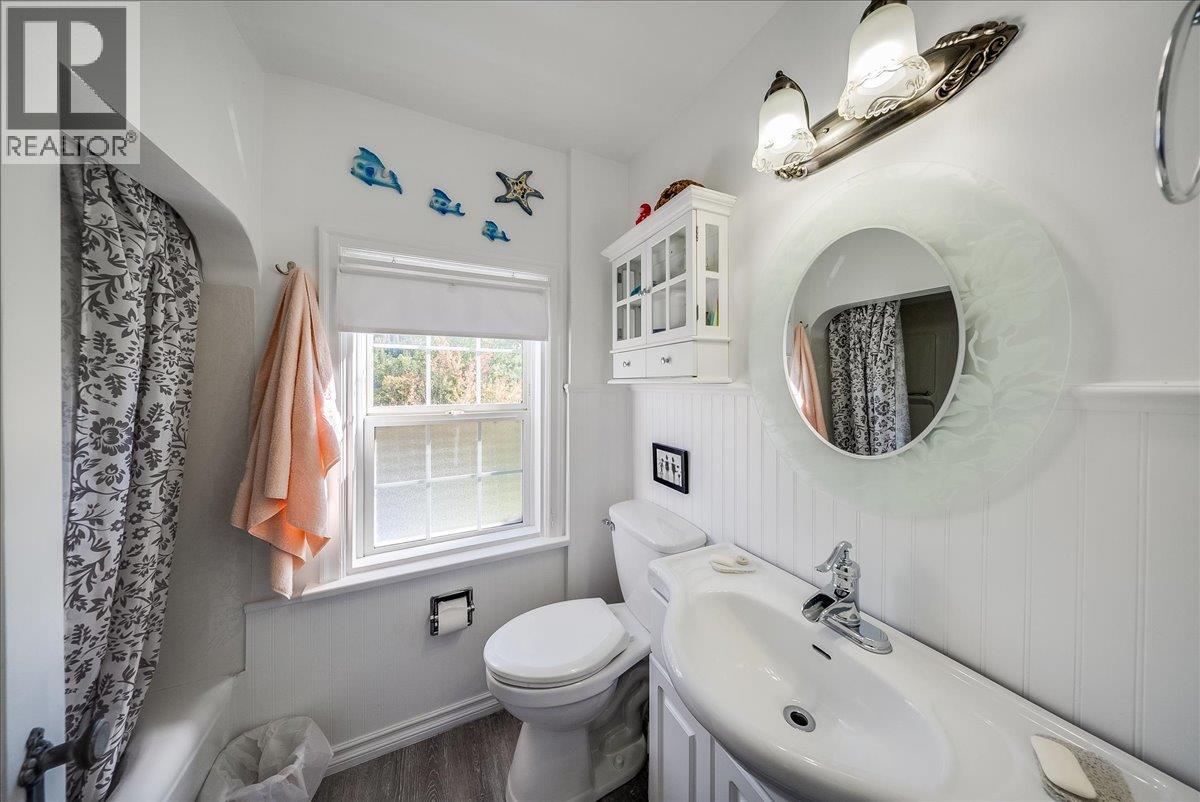 160 Oxford Road, Warfield, British Columbia  V1R 2T3 - Photo 32 - 10401085