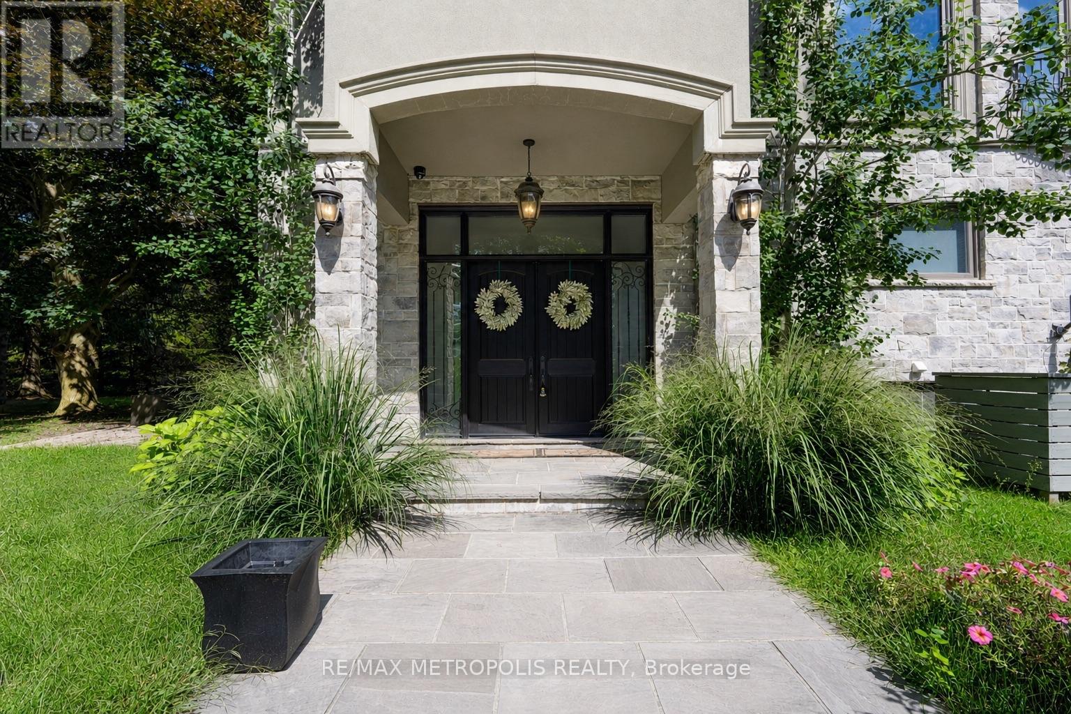 1175 Derry Road, Milton, Ontario  L0P 1B0 - Photo 4 - W13800076