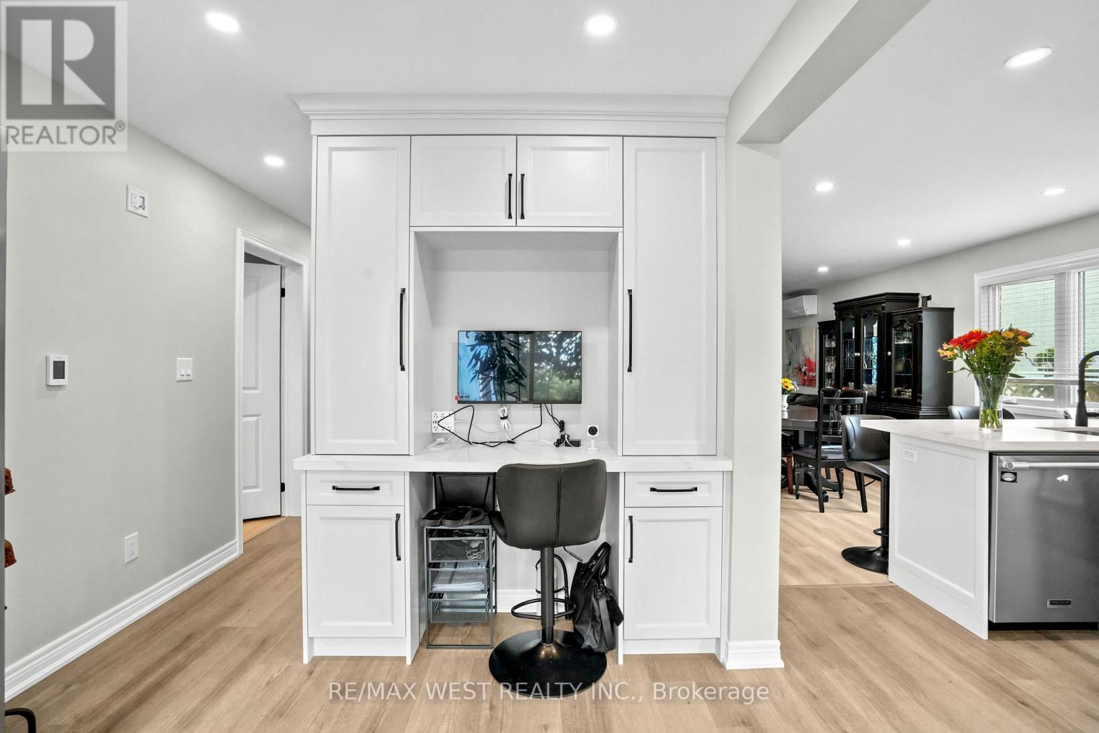 34 Sweet Oak Court, Brampton, Ontario  L6Y 3S5 - Photo 5 - W13800146