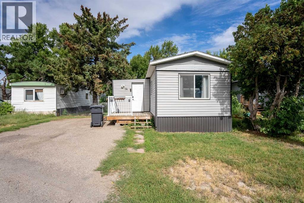 14, 5301 2 Street, Coalhurst, Alberta