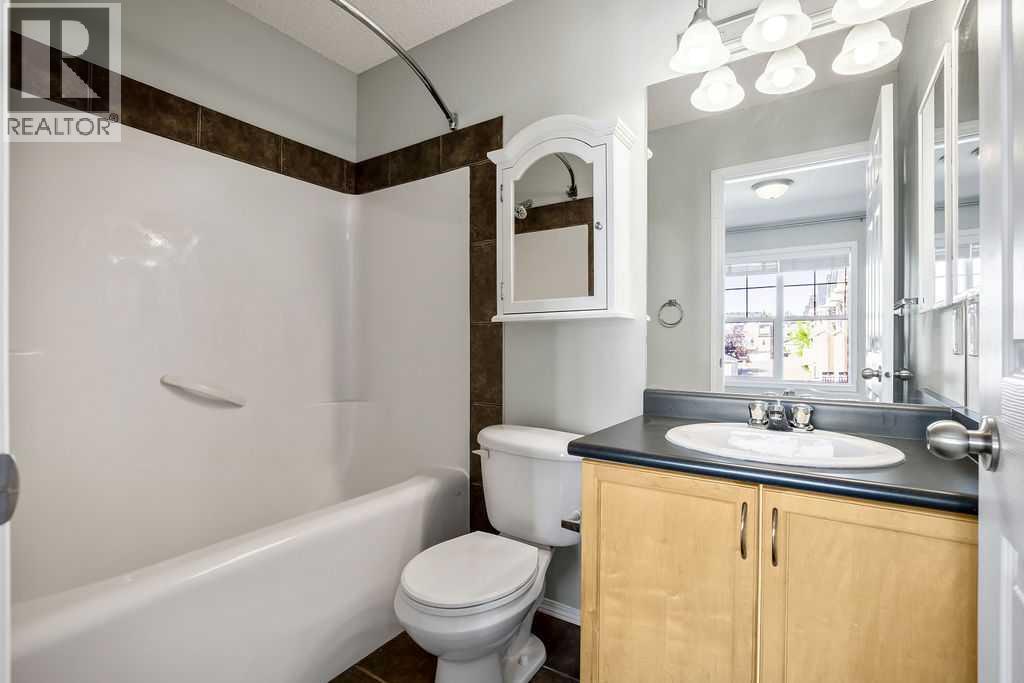 75 Toscana Gardens NW, Calgary, Alberta  T3L 3C2 - Photo 28 - A2346293