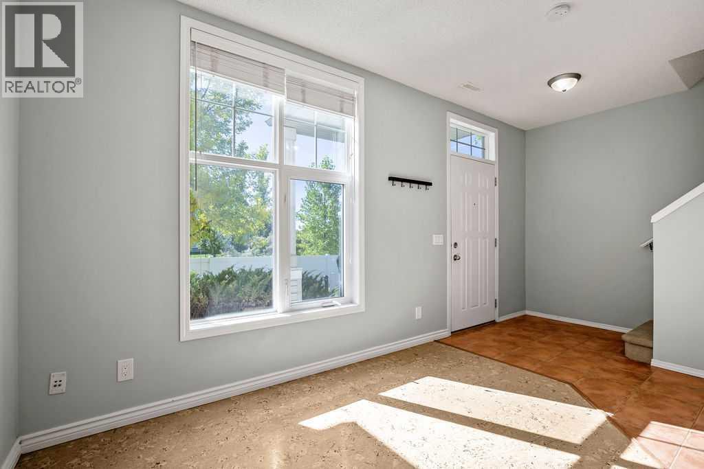 75 Toscana Gardens NW, Calgary, Alberta  T3L 3C2 - Photo 7 - A2346293