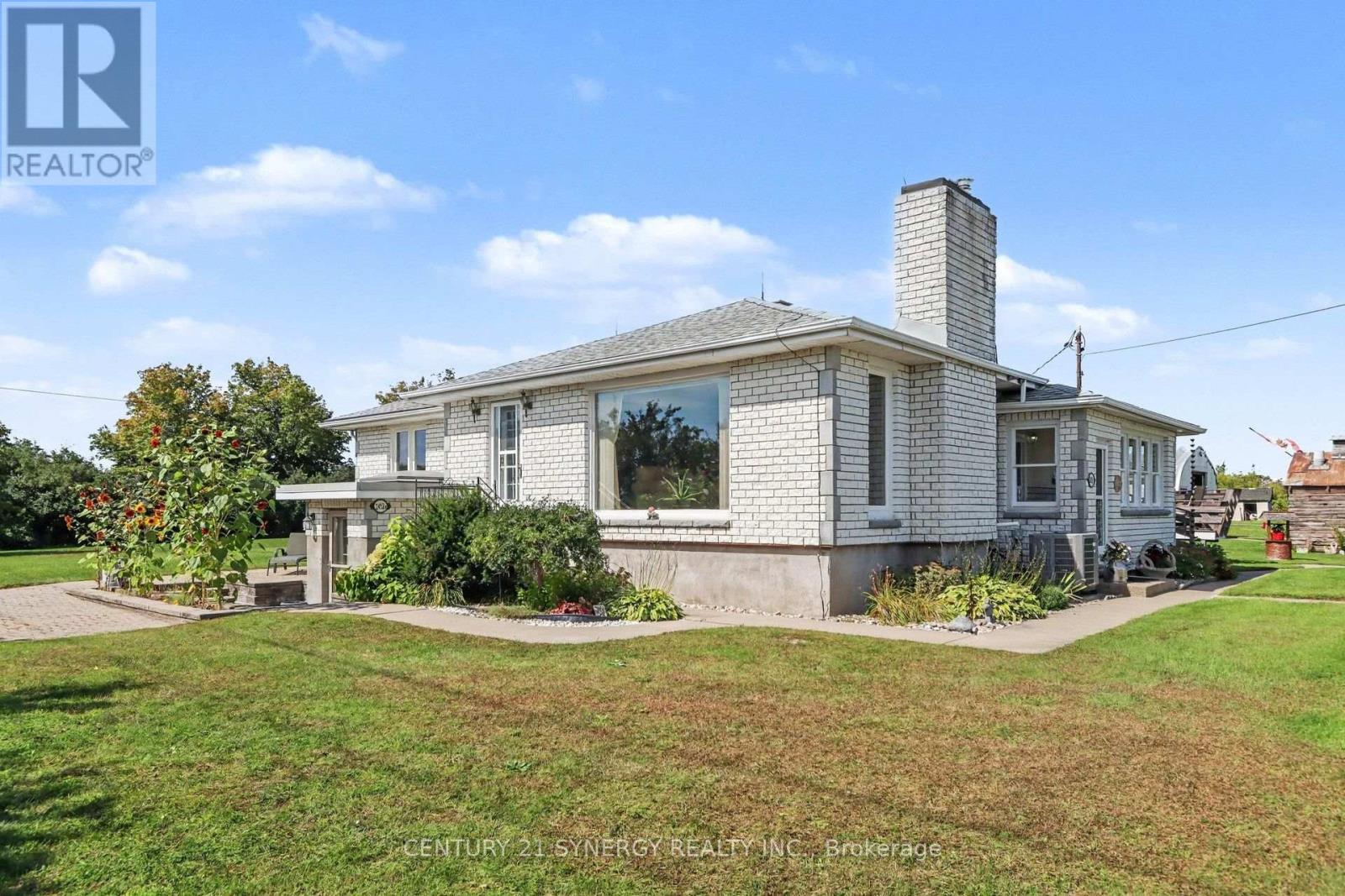 2452 Colonial Road, Ottawa, Ontario K4B 1J1 - Photo 2 - X13800222