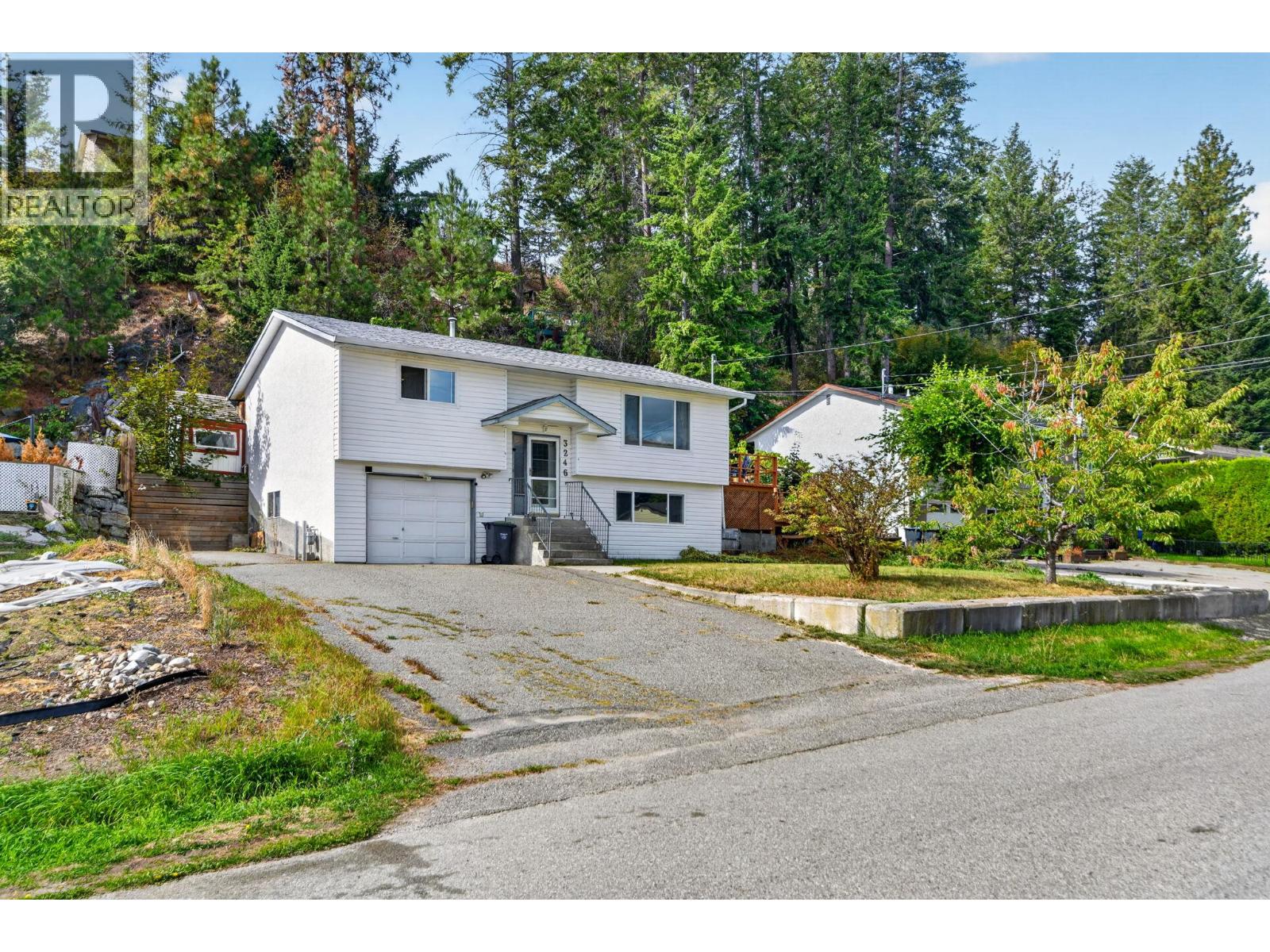3246 Mcginnis Road, West Kelowna, British Columbia  V4T 1A8 - Photo 1 - 10401073