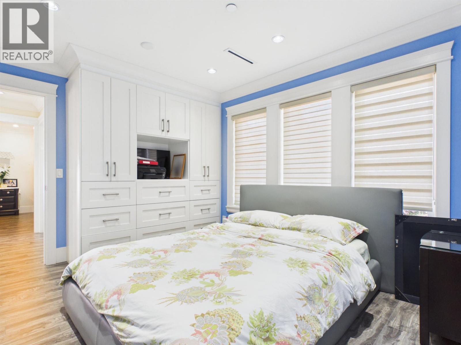 426 E 63 AVENUE photo 35