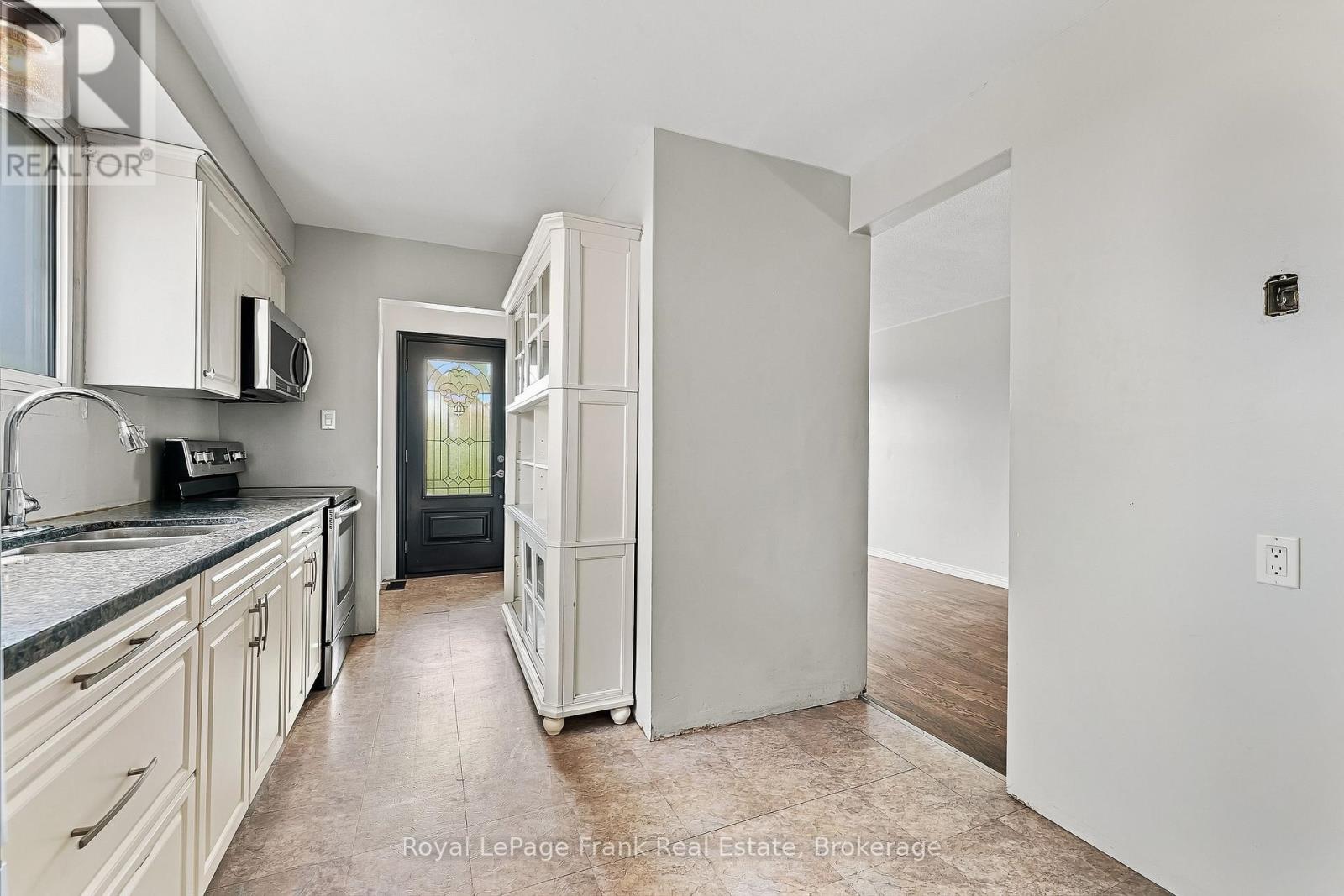 1317 Park Road S, Oshawa (Lakeview), Ontario  L1J 4K3 - Photo 10 - E13800268