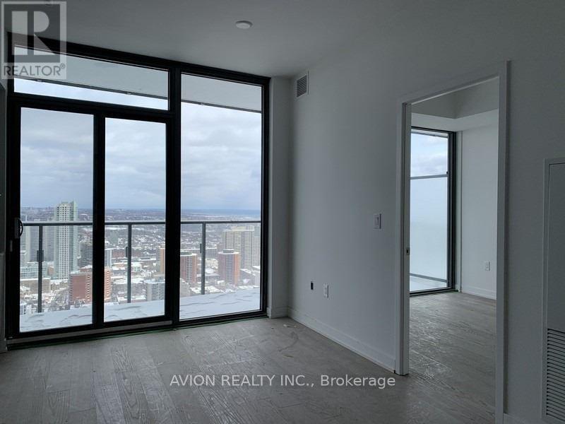 4013 - 11 Wellesley Street W, Toronto (Bay Street Corridor), Ontario  M4Y 1E8 - Photo 2 - C13800332