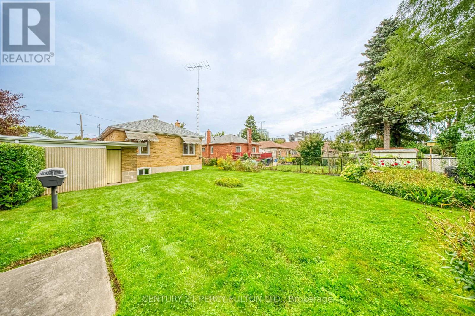 13 Graylee Avenue, Toronto, Ontario  M1J 1M5 - Photo 32 - E13800302