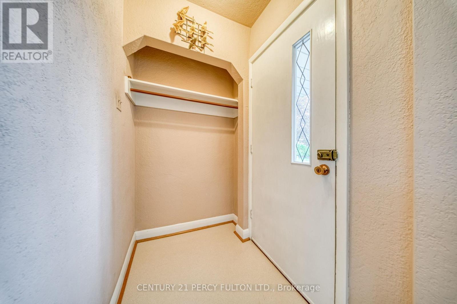 13 Graylee Avenue, Toronto, Ontario  M1J 1M5 - Photo 4 - E13800302