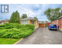 13 GRAYLEE AVENUE, Toronto, Ontario
