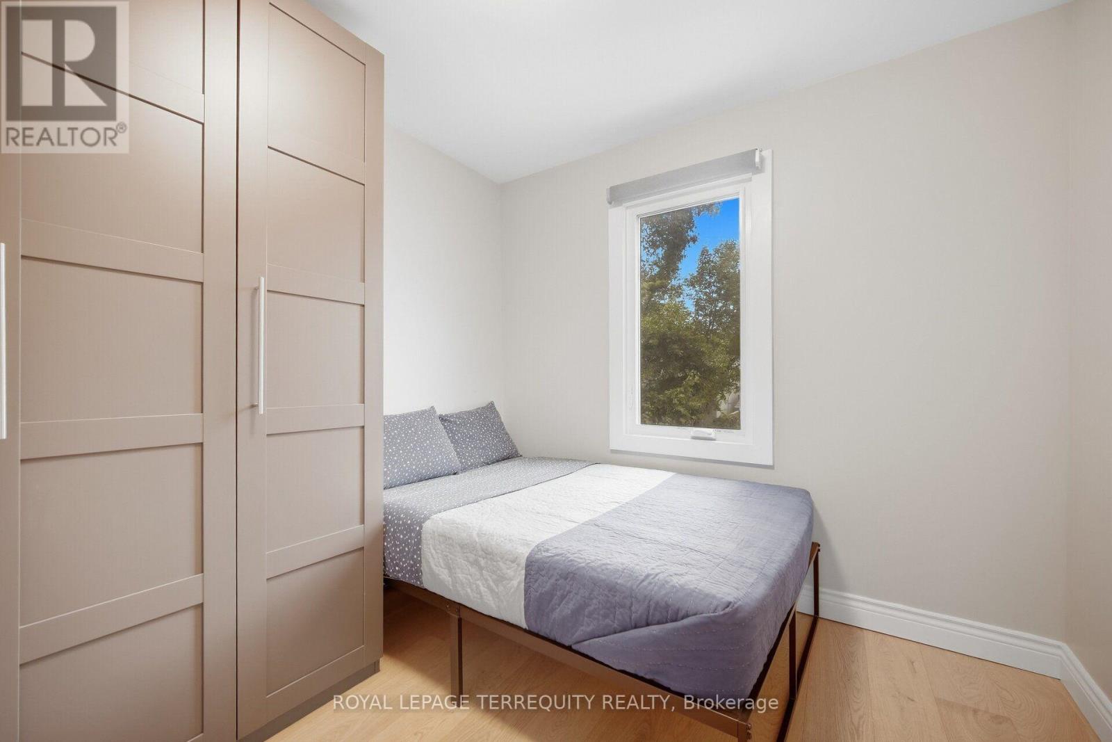 350 Lumsden Avenue, Toronto, Ontario  M4C 2L3 - Photo 30 - E13800316