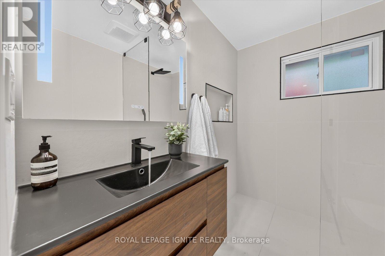 103 Baker Street, Whitchurch-Stouffville, Ontario  L4A 4X9 - Photo 28 - N13800272