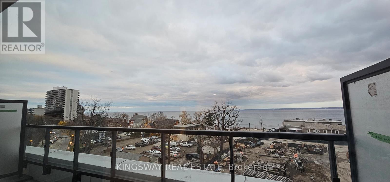 405 - 370 Martha Street, Burlington, Ontario  L7R 2P7 - Photo 18 - W13800270