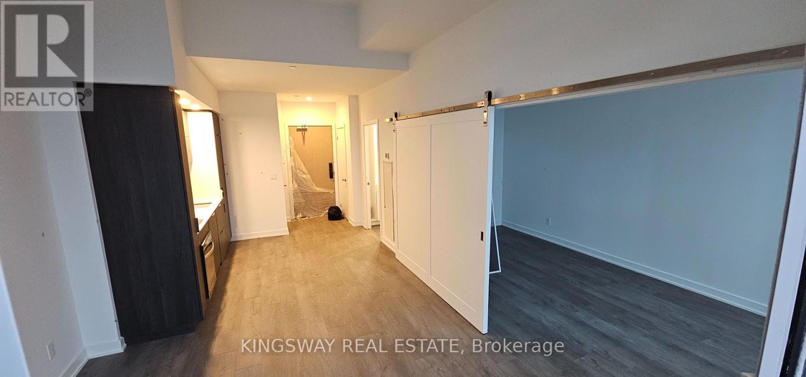 405 - 370 Martha Street, Burlington, Ontario  L7R 2P7 - Photo 27 - W13800270
