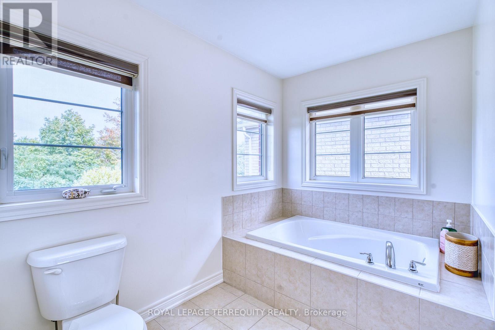 38 Rhapsody Crescent, Brampton, Ontario  L6P 4E8 - Photo 23 - W13800290