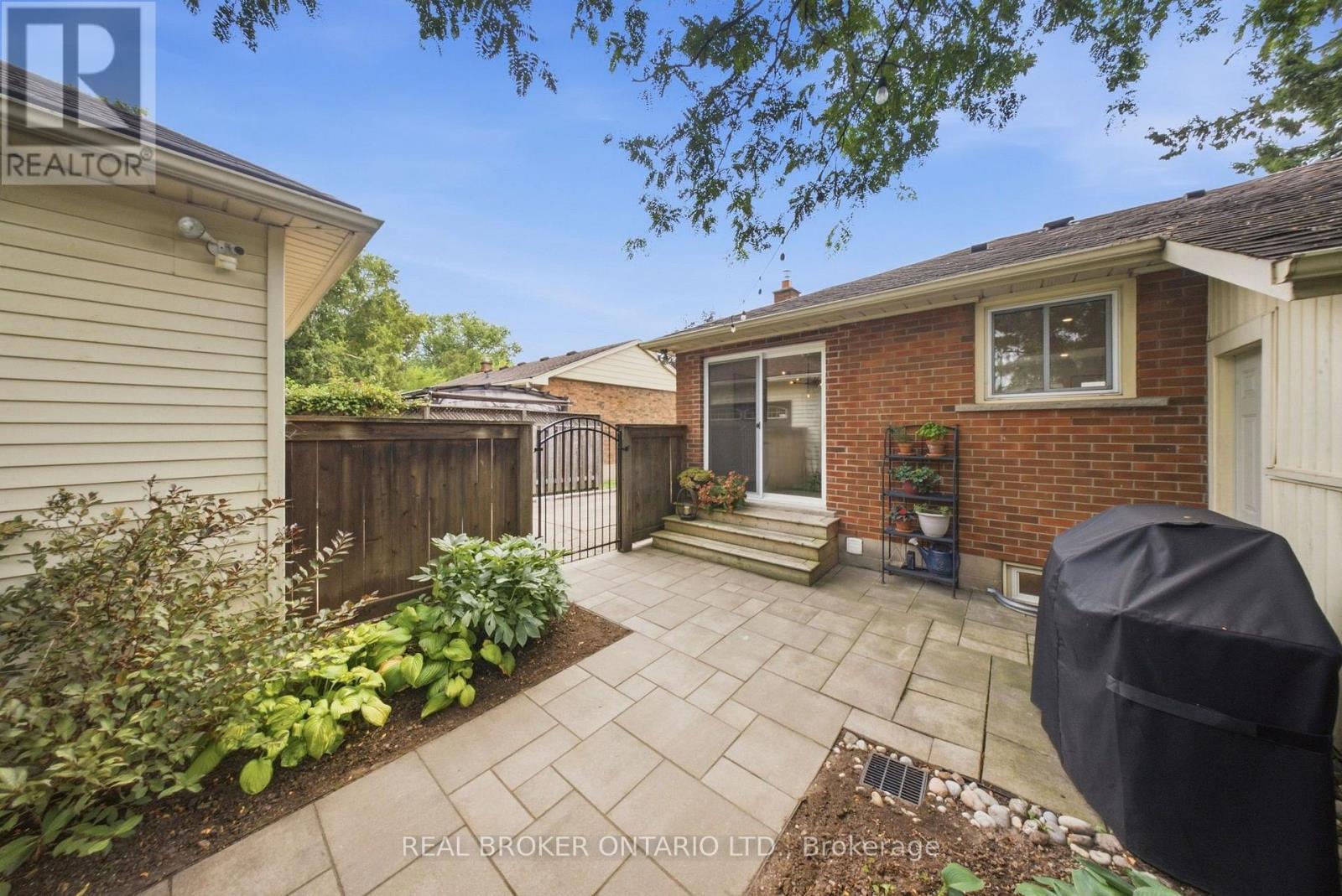 505 Enfield Road, Burlington, Ontario  L7T 2X5 - Photo 23 - W13800320