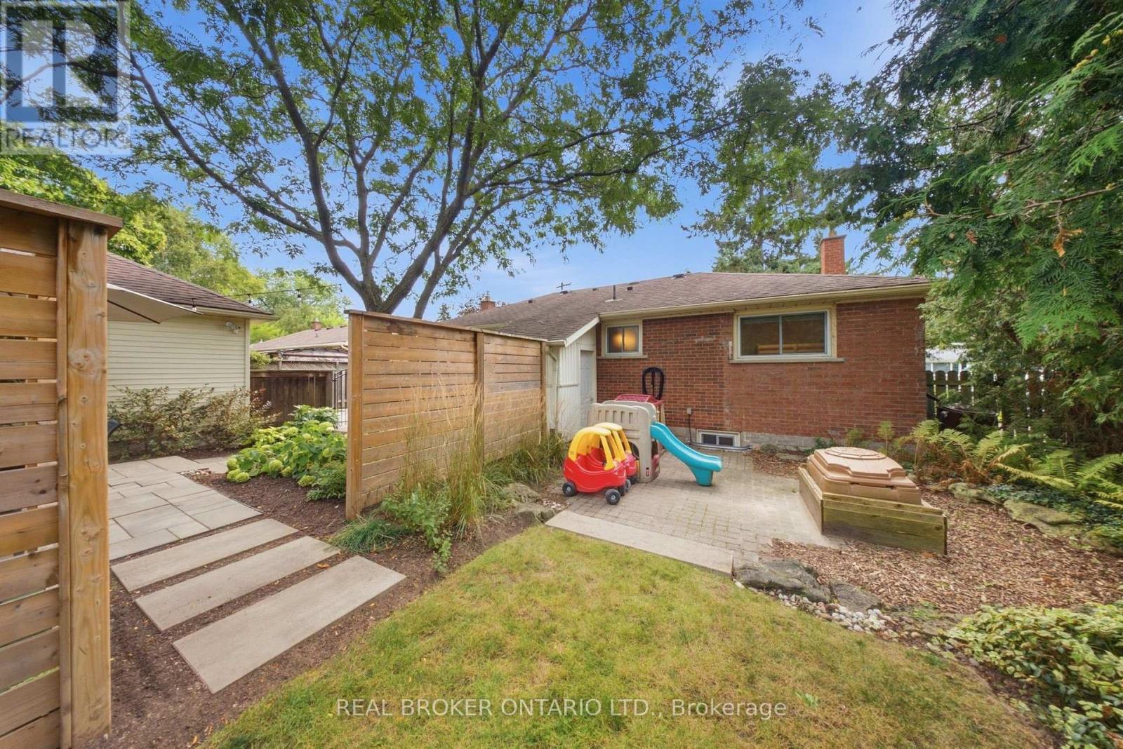 505 Enfield Road, Burlington, Ontario  L7T 2X5 - Photo 28 - W13800320