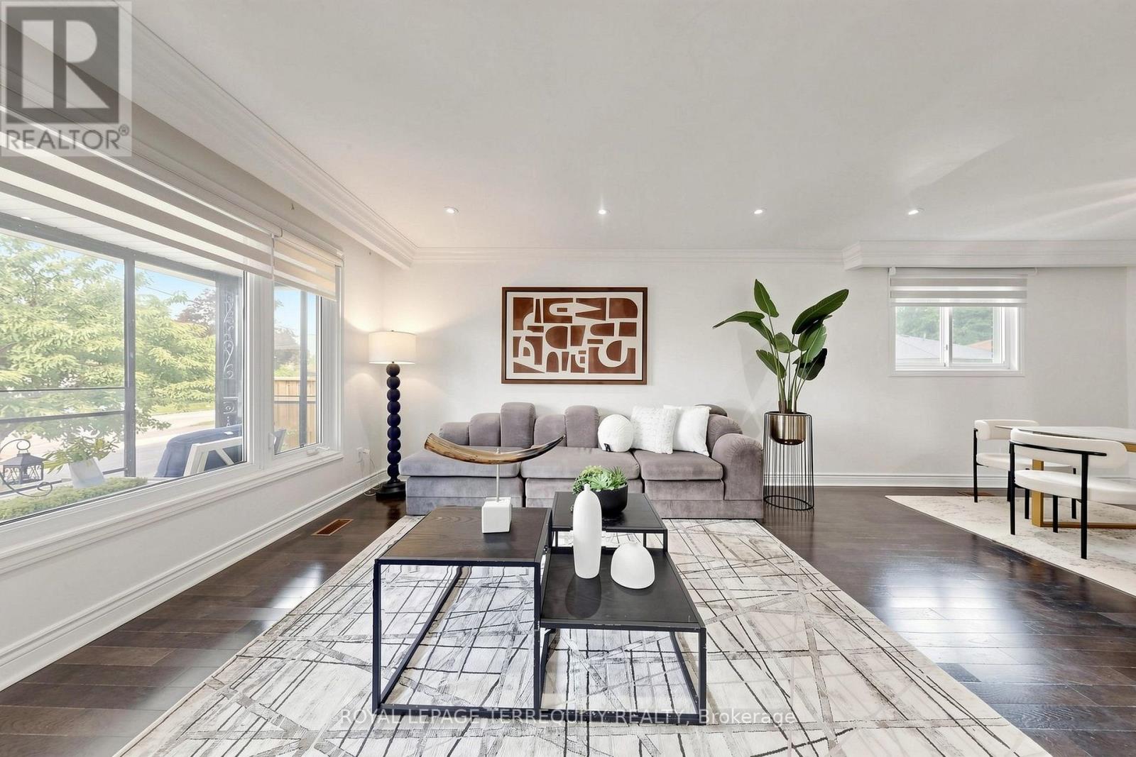 6 Fulwell Crescent, Toronto, Ontario  M3J 1Y3 - Photo 10 - W13800336