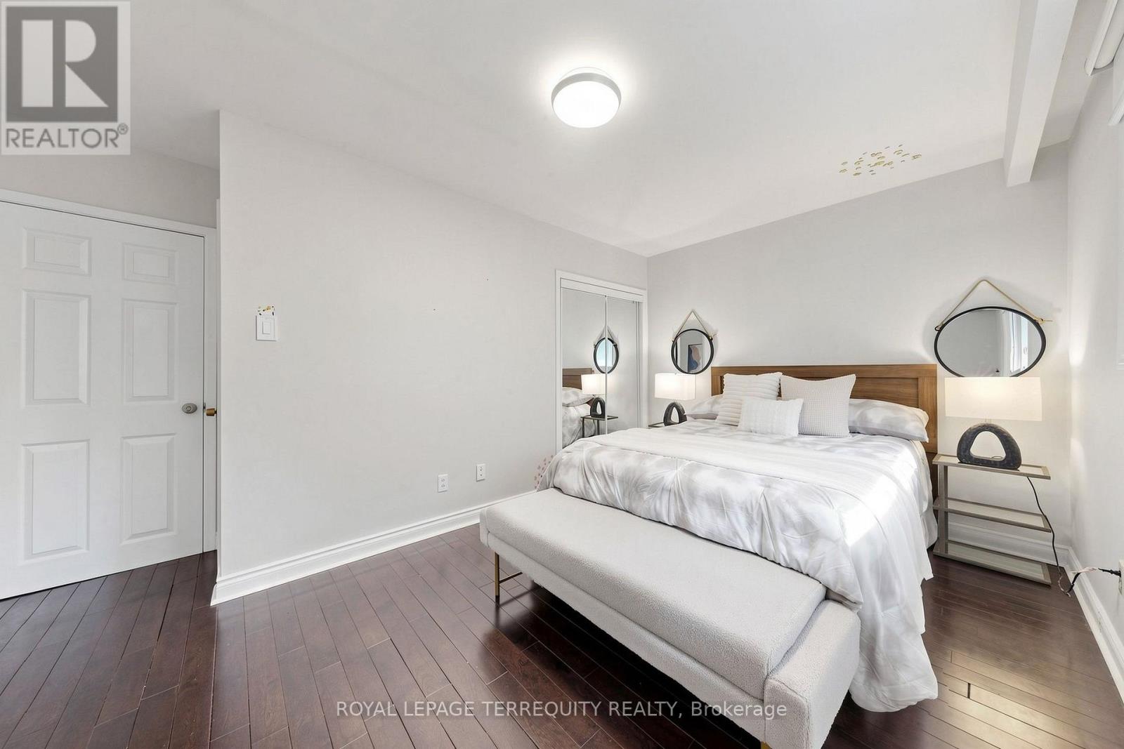 6 Fulwell Crescent, Toronto, Ontario  M3J 1Y3 - Photo 24 - W13800336