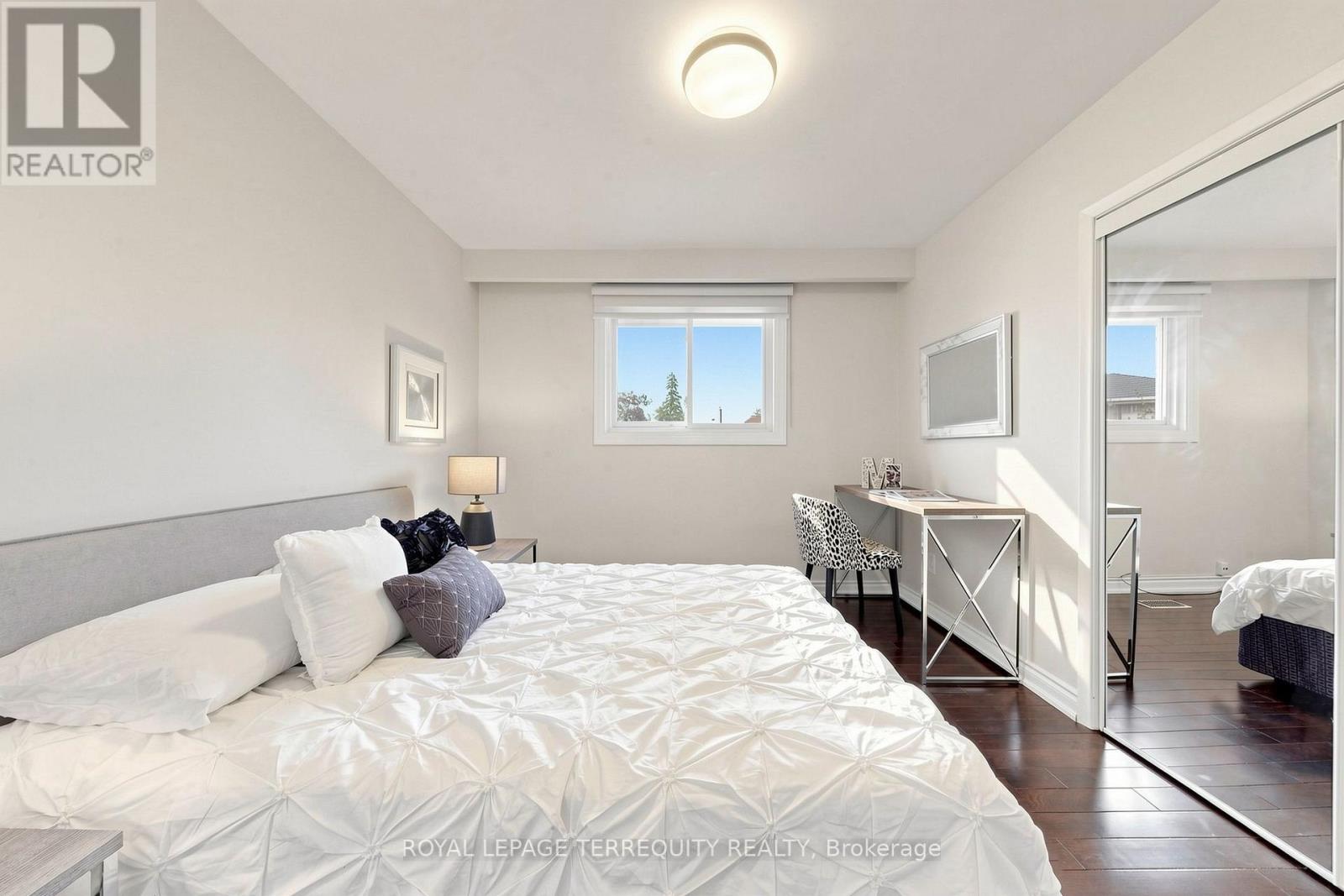 6 Fulwell Crescent, Toronto, Ontario  M3J 1Y3 - Photo 30 - W13800336