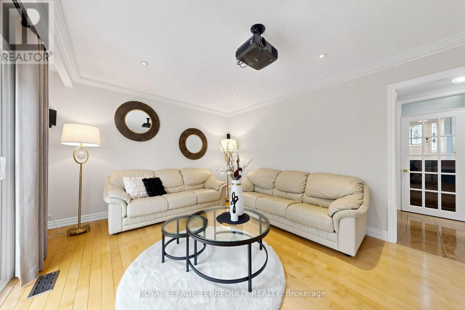 6 Fulwell Crescent, Toronto, Ontario  M3J 1Y3 - Photo 34 - W13800336