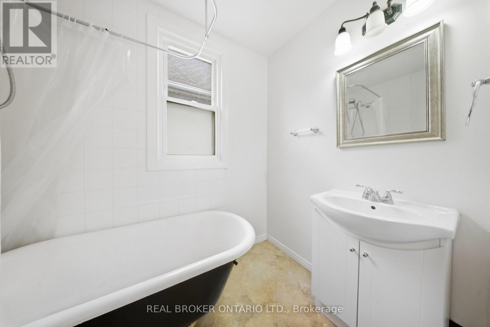 1082 Cannon Street E, Hamilton, Ontario  L8L 2J1 - Photo 16 - X13800294