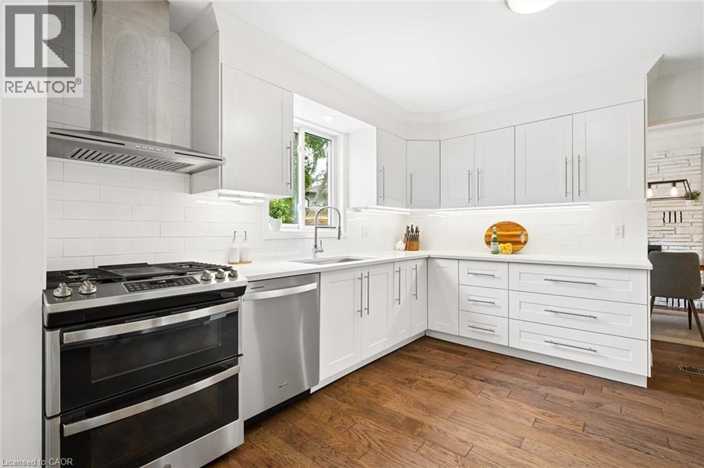 125 Martinglen Crescent, Kitchener, Ontario  N2E 2A3 - Photo 11 - 40863860