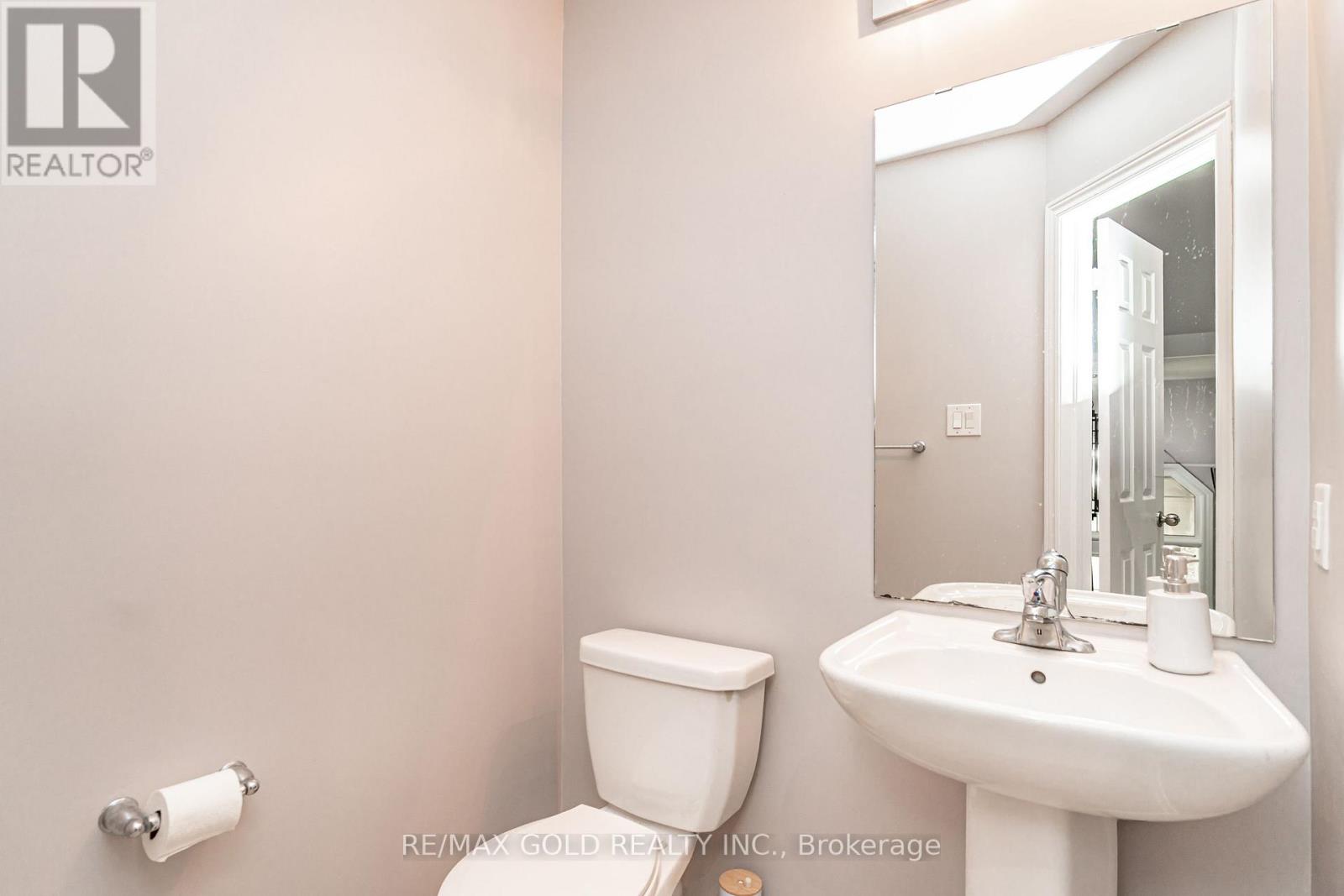32 Rockman Crescent, Brampton, Ontario  L7A 4B4 - Photo 13 - W13768022
