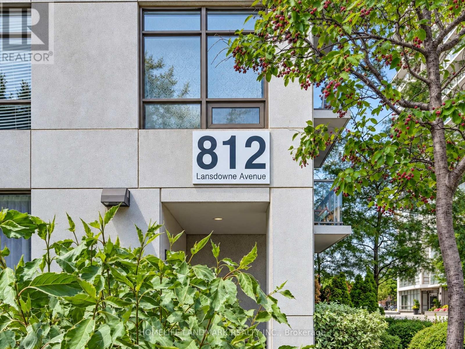 619 - 812 LANSDOWNE AVENUE, Toronto, Ontario