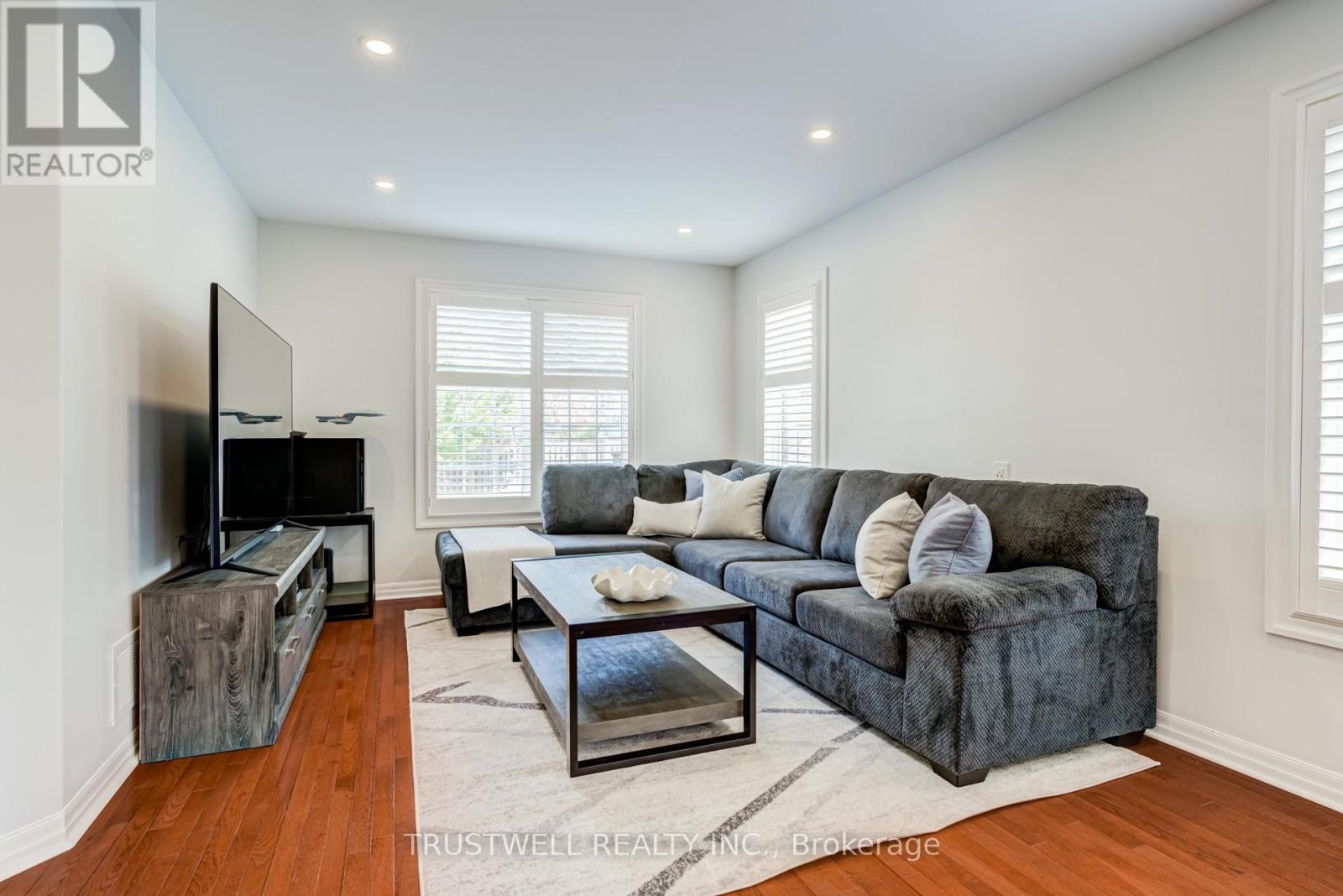 687 Irving Terrace, Milton, Ontario  L9T 6H5 - Photo 10 - W13800102