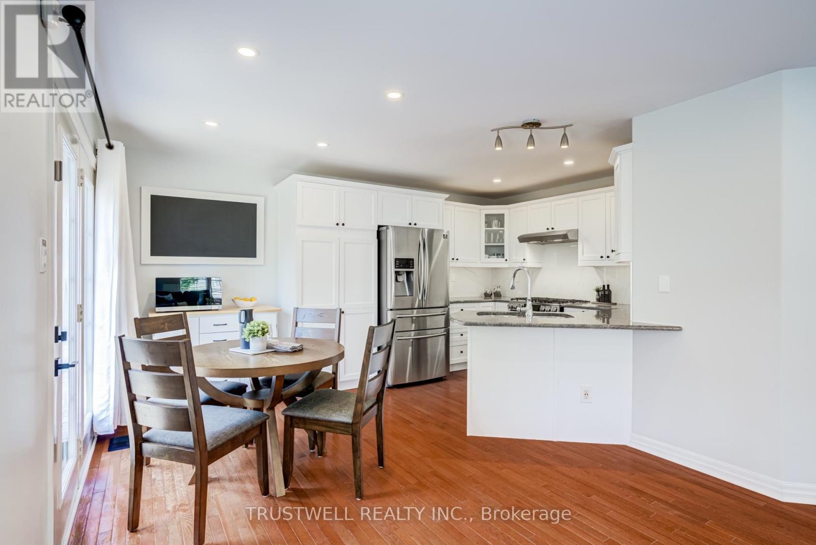 687 Irving Terrace, Milton, Ontario  L9T 6H5 - Photo 13 - W13800102