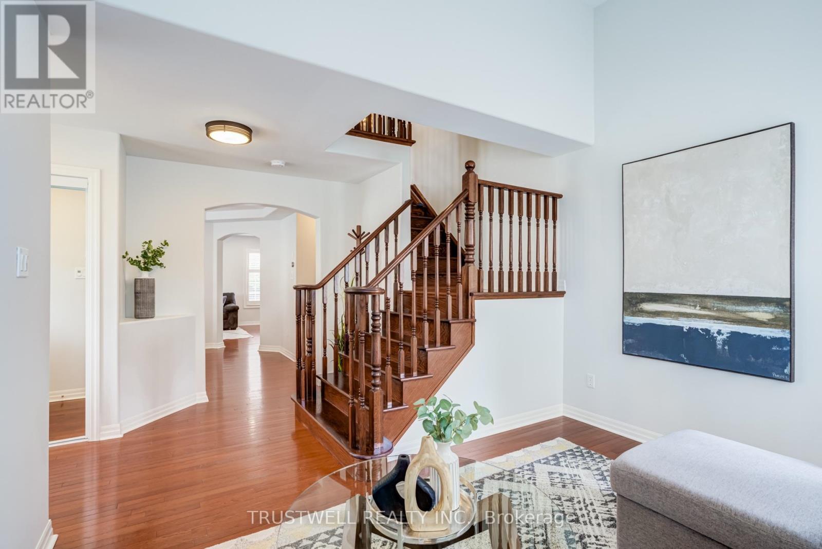 687 Irving Terrace, Milton, Ontario  L9T 6H5 - Photo 5 - W13800102