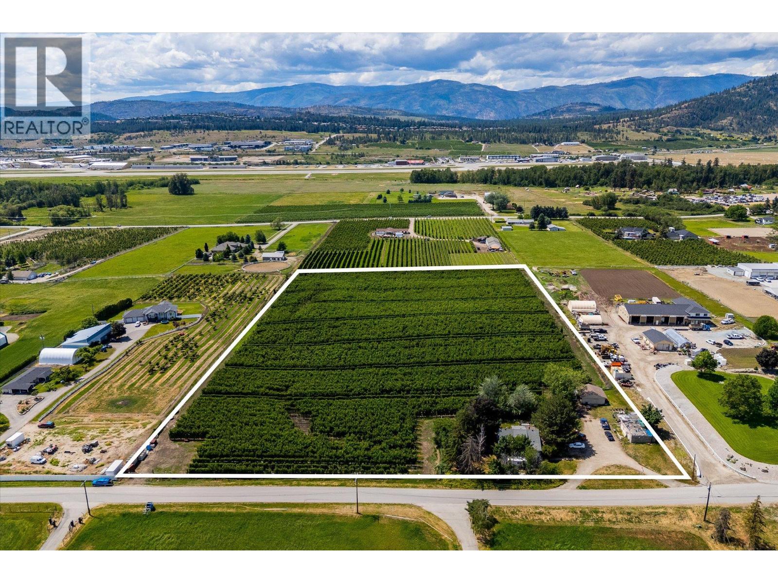 5790 Rittich Road, Kelowna, British Columbia  V1X 7V5 - Photo 2 - 10389175