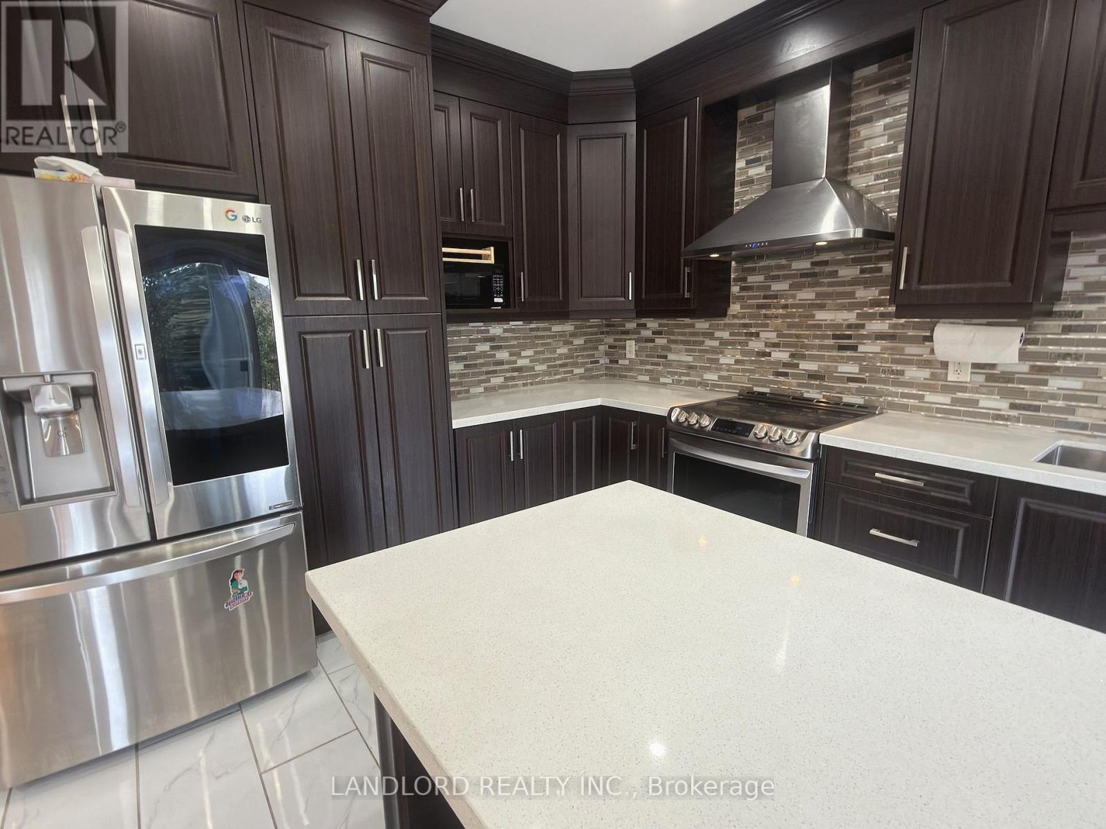 12 Cricket Mews, Toronto (Rouge), Ontario  M1X 2E3 - Photo 3 - E13800382