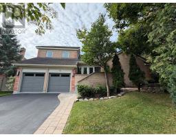 15 KINTAIL COURT, Ottawa, Ontario